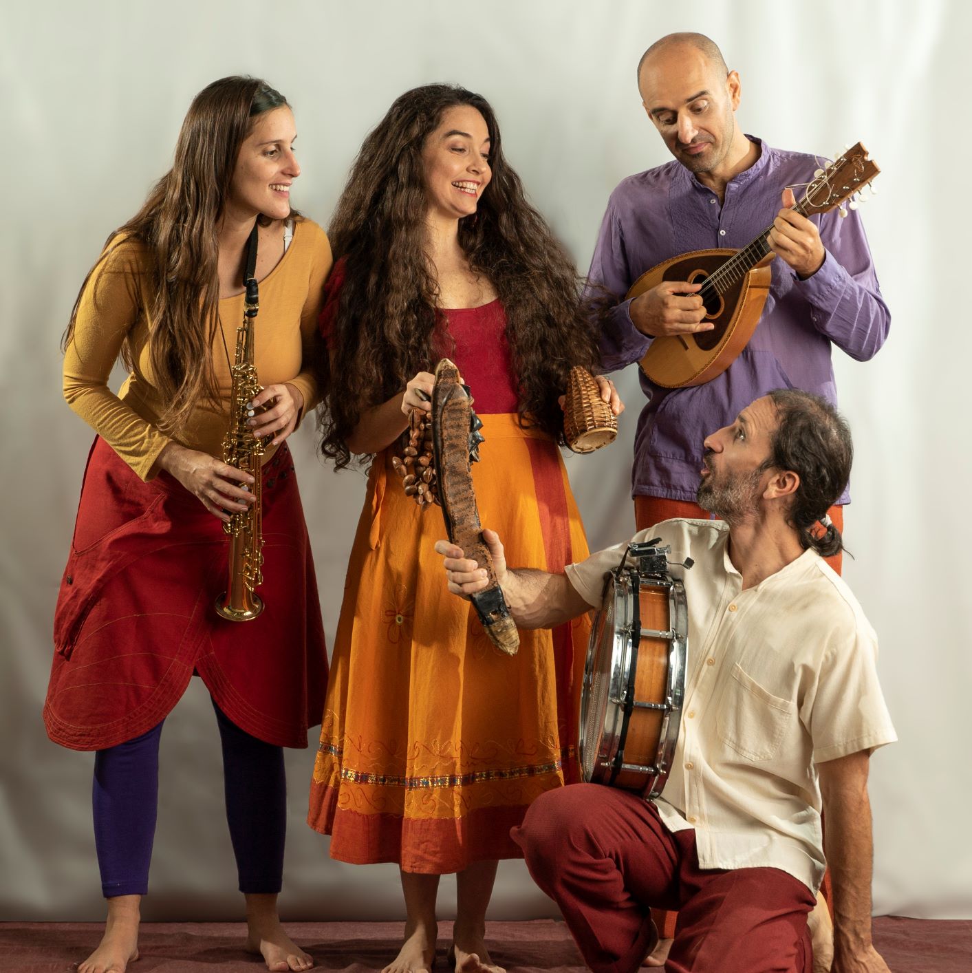 BARRO presenta "Canciones como flores"