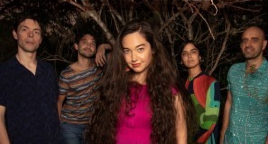 24/10 - Músicas del Litoral - Amorela